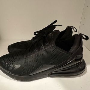 Nike mens Air Max 270